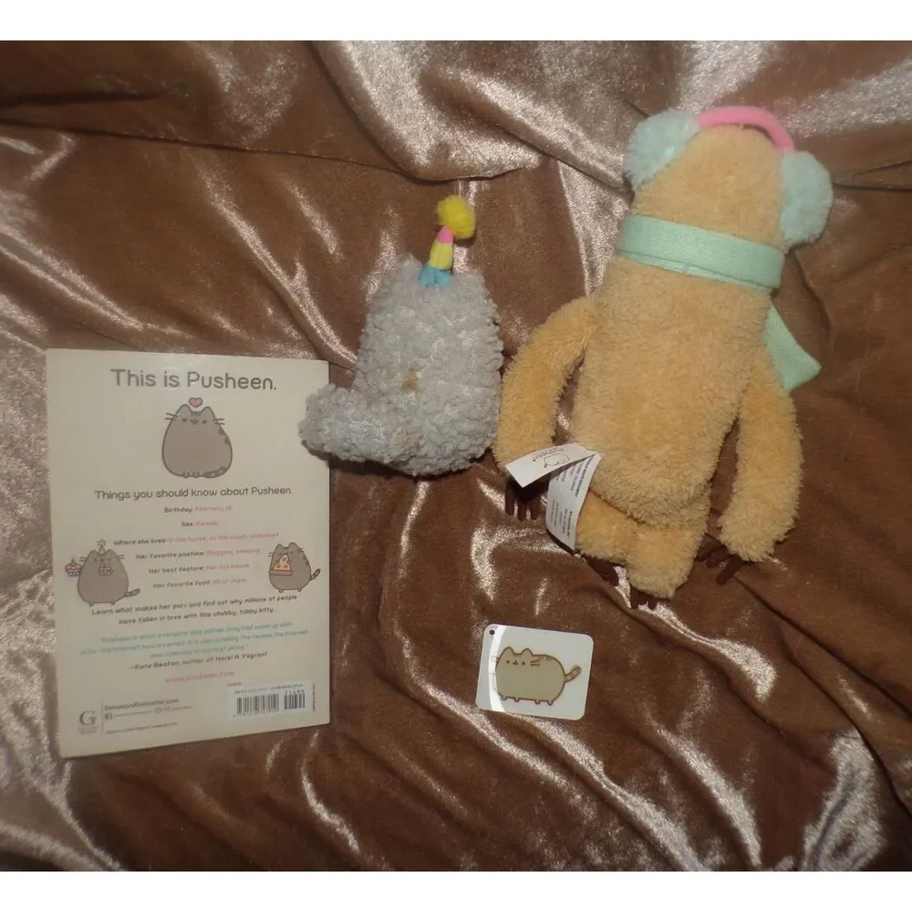 Pusheen lot I am Pusheen book and 2 plush
